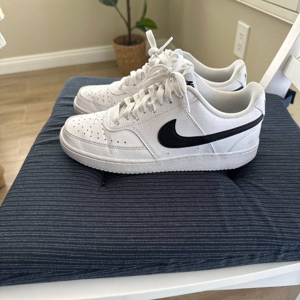 Nike Court Vision Low